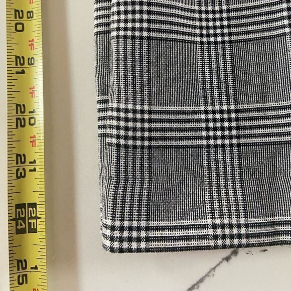 Zara Woman size 12 Black White Stretch Plaid Cropped Pants Work Business Attire - Picture 11 of 13